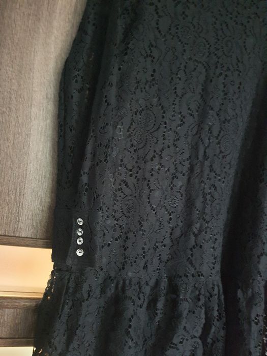 Sprzedam nową sukienkę koronka Sinsey rozm. S