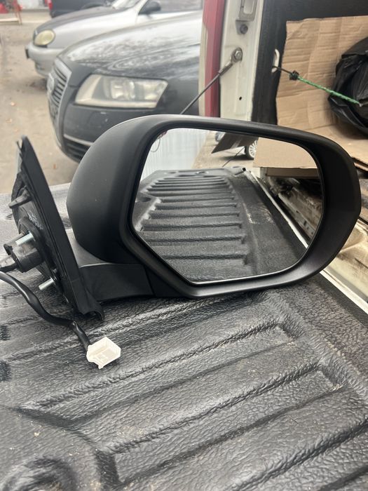 Продам праве дзеркало для mitsubishi L200 19-24р