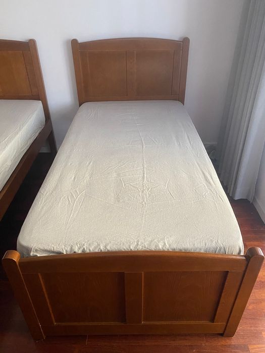Camas de solteiro com colchão