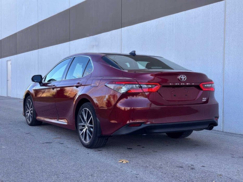 Toyota Camry XLE      2022