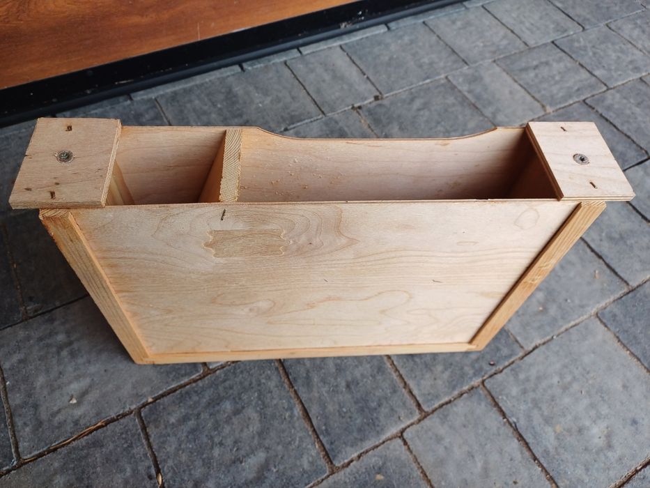 Podkarmiaczka ramkowa wielkopolska 4,5 L świetny stan jak nowe