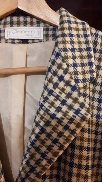 Продам піджак в клітинку