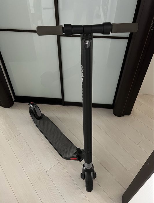 Продам Електросамокат Ninebot by Segway ES1