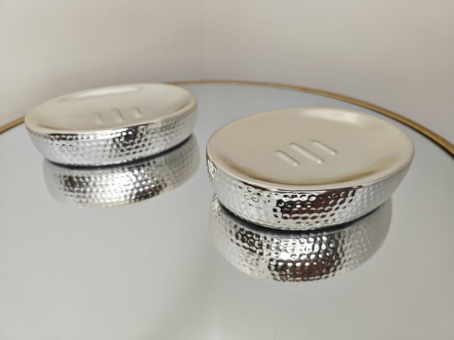 Conjunto saboneteiras novas