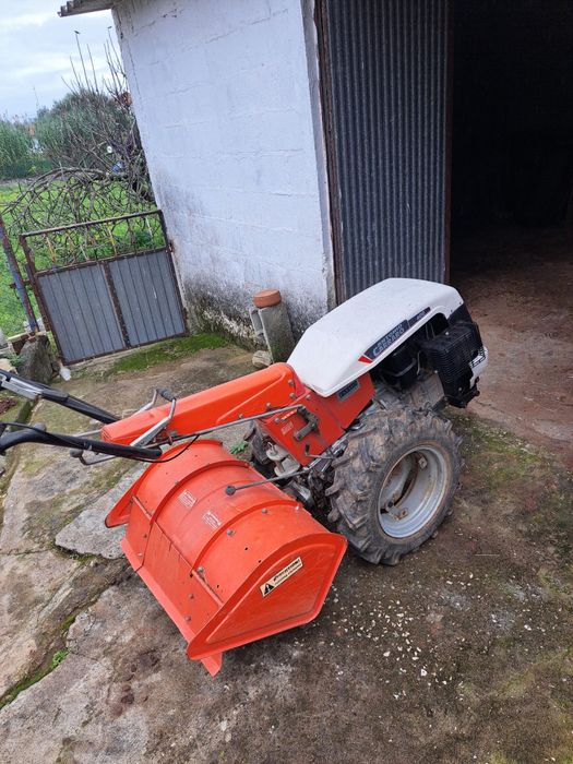 Trator de varais / motocultivador  - Antonio Carraro