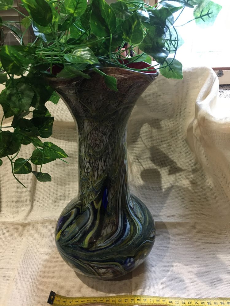 Продам  большую вазу муранское стекло