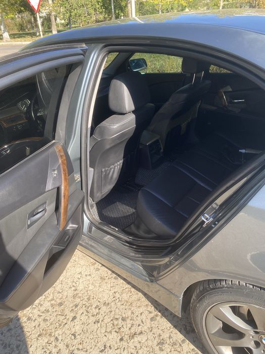 Продам БМВ Е60 530D