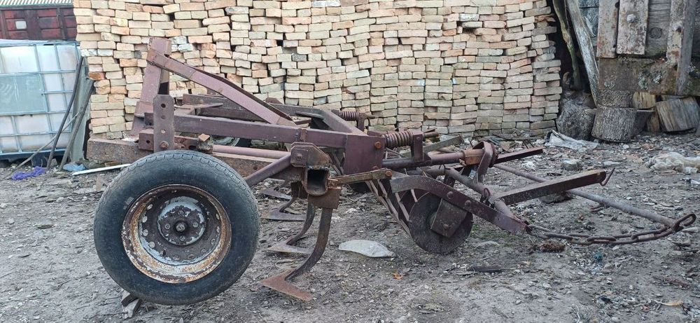 Культиватор навісний