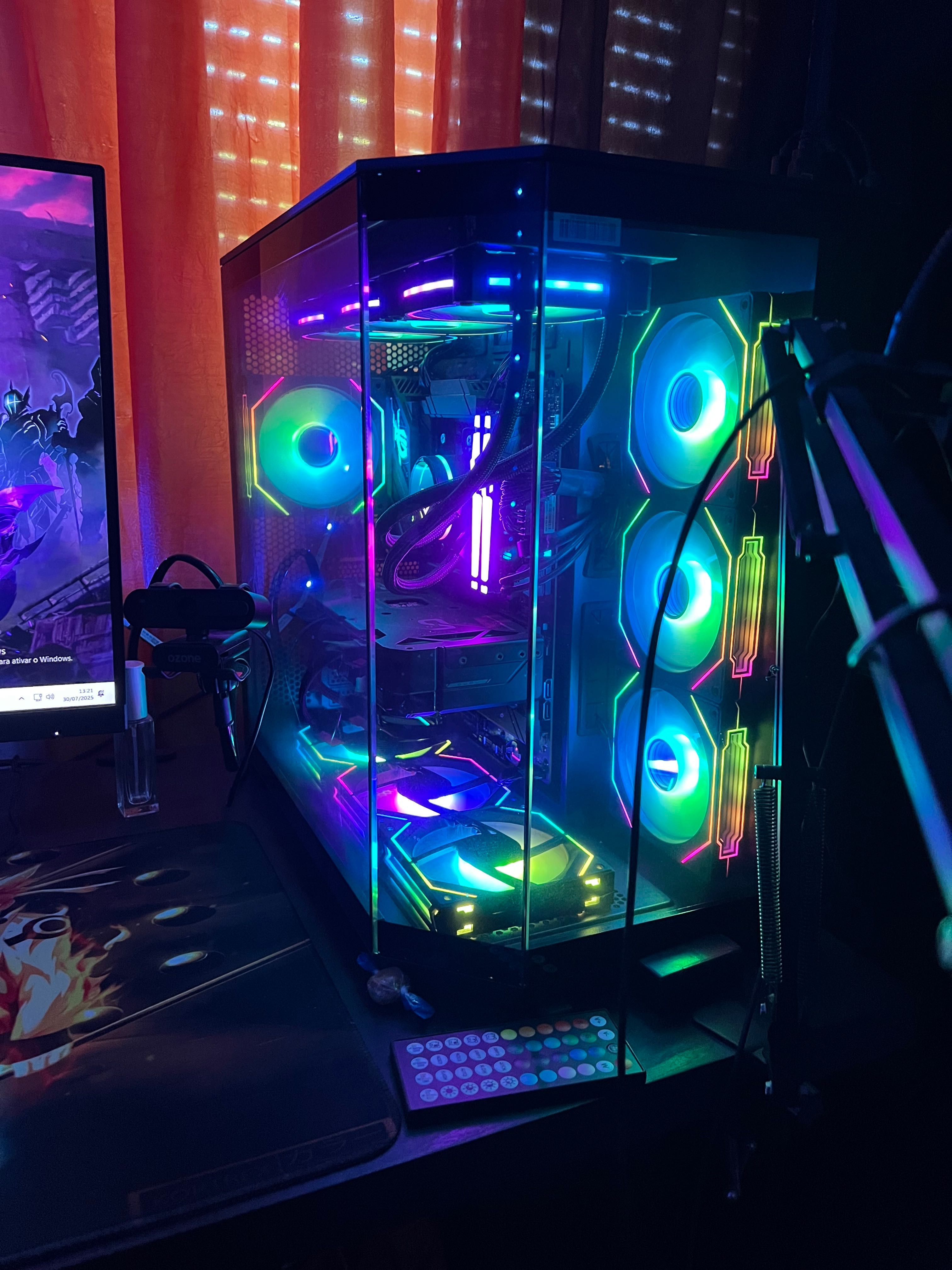 Pc Gamer  R7  7800X3D RTX 4070 TI Super