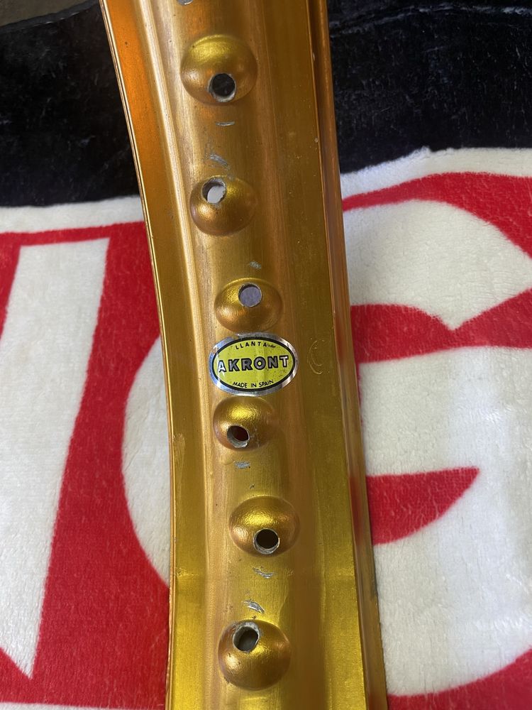 Aro akront 16”