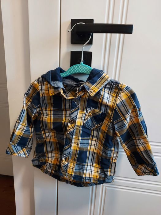 Koszula chłopięca niemowlęca z odpinanym kapturem rozmiar 74 cm