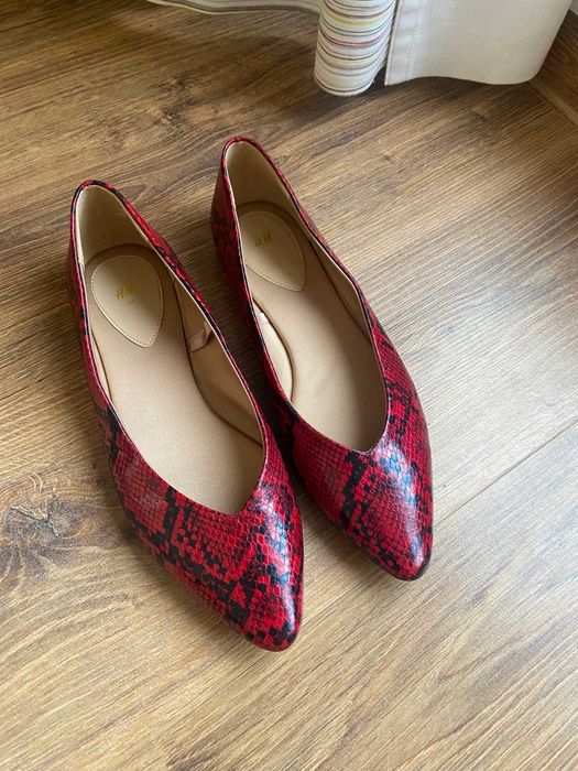 buty baleriny HM H&M czerwone czarne skóra węża