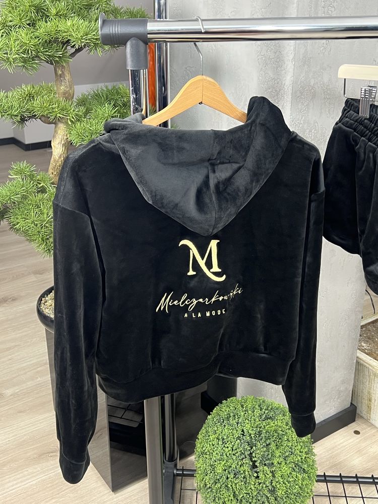 Dres welurowy mielczarkowski uni
