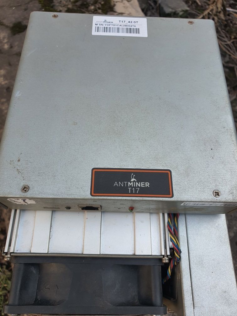 ASIC miner Antminer T17 42Th 2200 Вт з неробочими хеш-платами