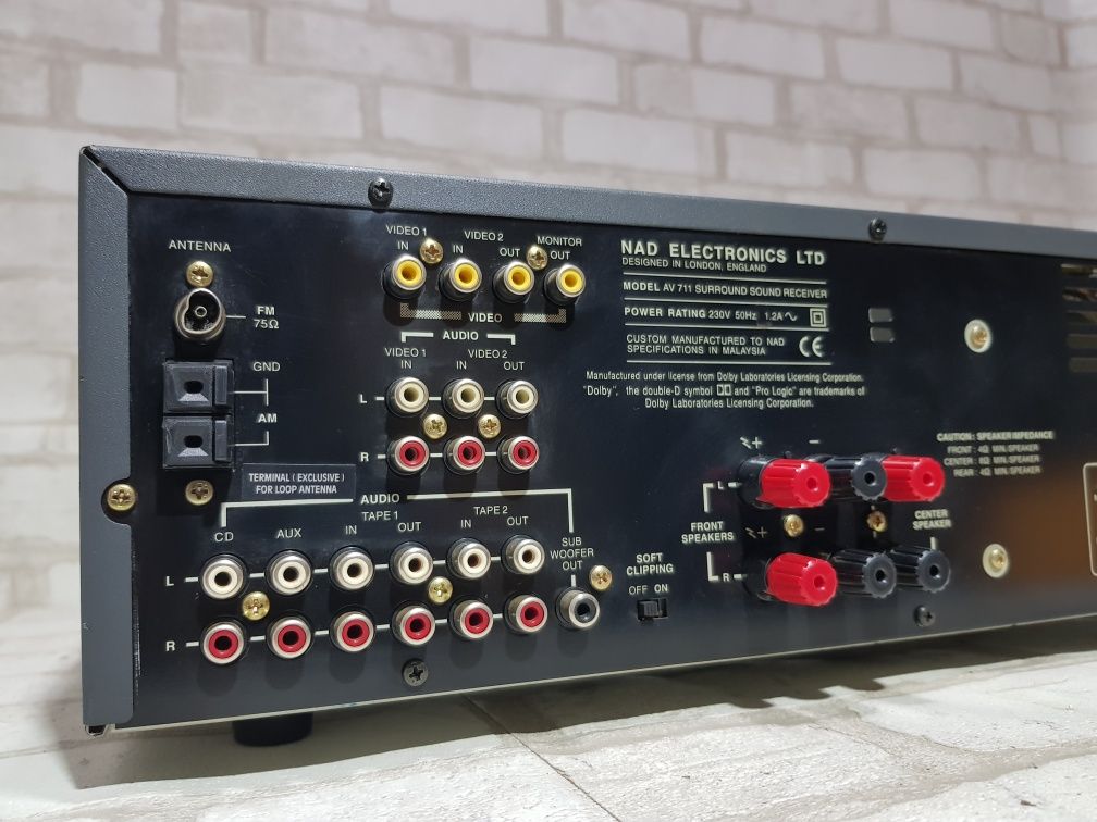 AV ресивер/підсилювач NAD AV 711,б/в з Німеччини