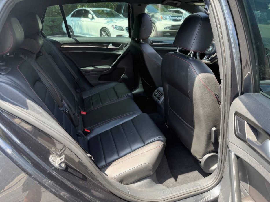Volkswagen Golf GTI SE      2016