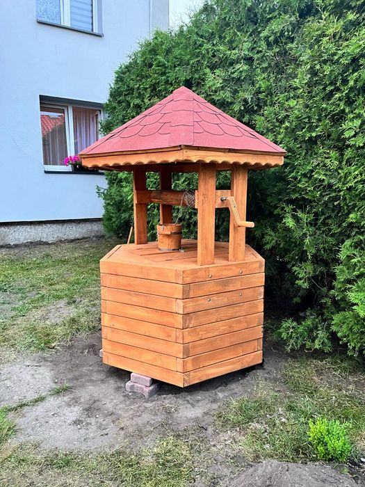 Studnia ogrodowa drewniana