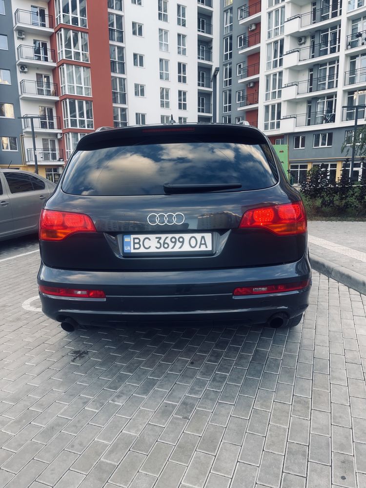 Ауді Q7 s-line