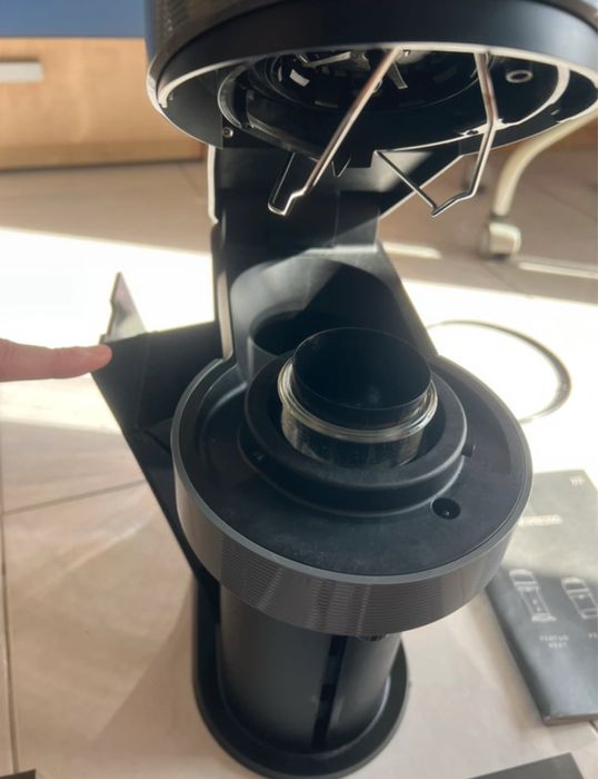 Maquina café Nespresso vertuo next - cinza