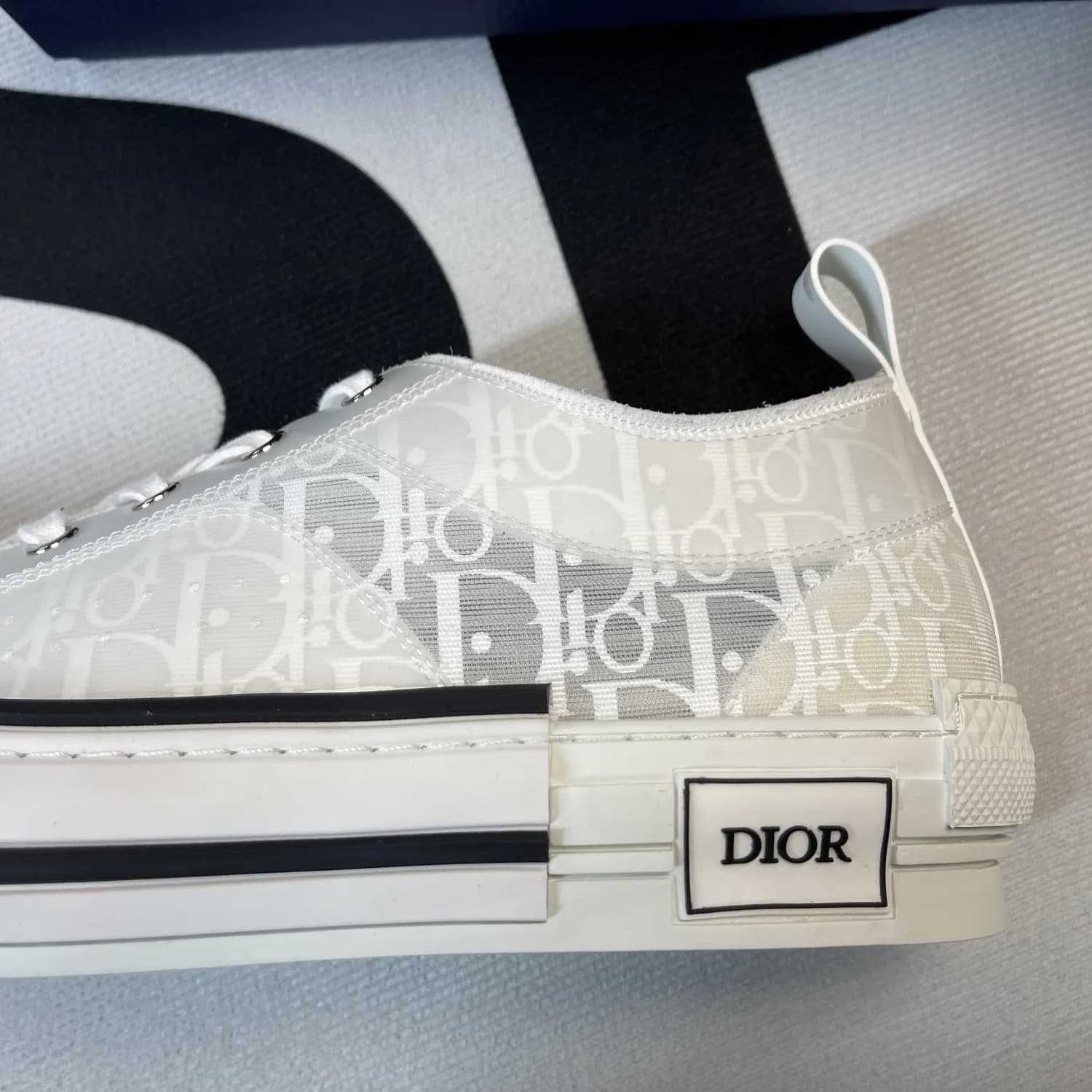 Buty Dior Low-Top White Oblique Canvas (35-46)