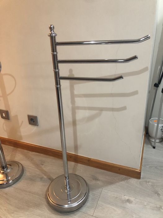 Suporte toalha triplo e suporte papel e toalha