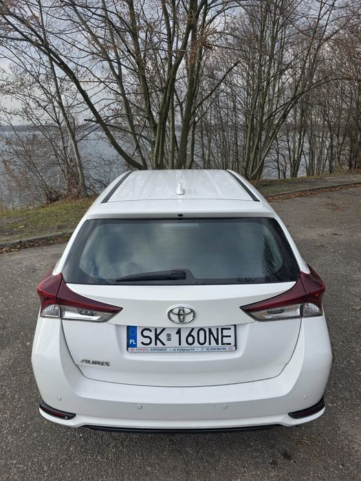 Toyota Auris kombi