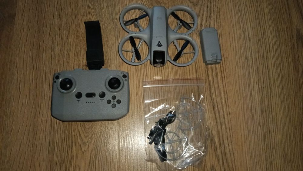 Квадрокоптер дитячий з пультом  камера 8КДрон.