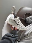 Жіночі кросівки NIKE P-6000 білий з чорним 1143 ХІТ