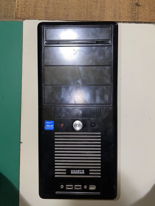 Корпус для комп'ютера