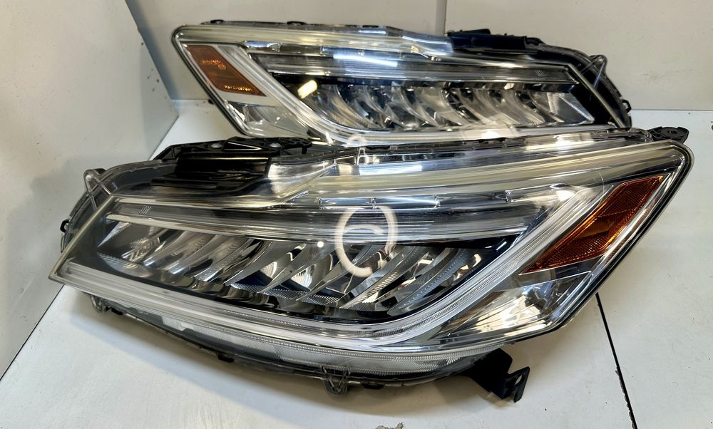 Фара правая левая Honda Accord 2015 - 2018 год USA LED