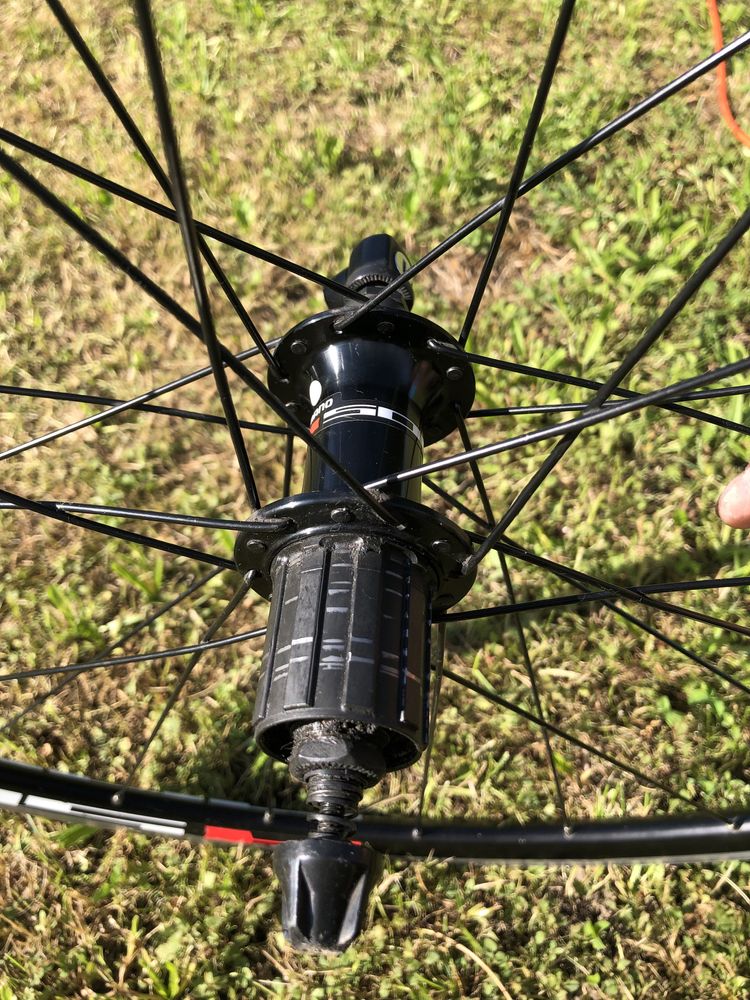 Komplet kół szosowych Shimano R500 WH-R501