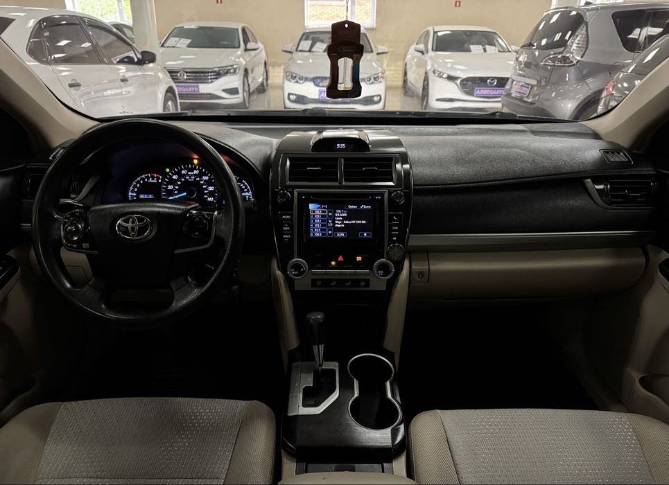 Toyota Camry VII (XV50) 2.5і 16V 6АКПП 2011 р.в. (178 к.с.)