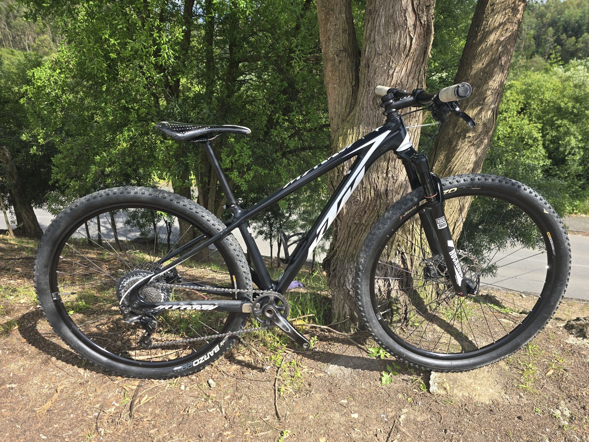 Ktm myroon 29 s bem equipada