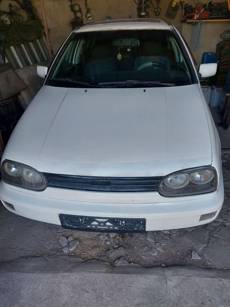 Volkswagen Golf 3 1993 року 1.8 обʼєм
