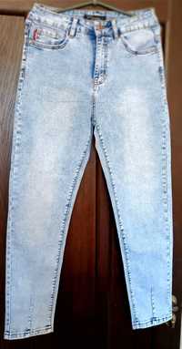 Стильные джинсы МОМ женские,новые 28 размер