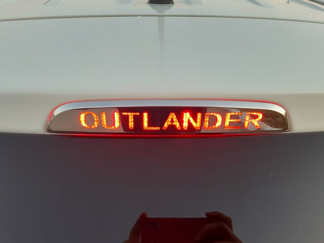 Mitsubishi Outlander 3, Міцубіші Аутлендер