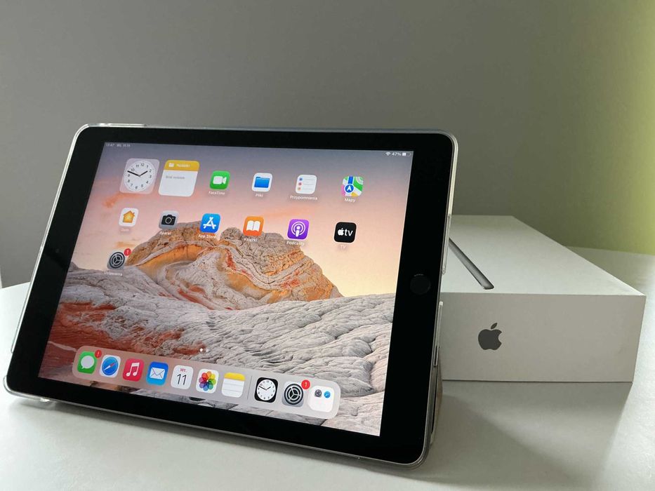 iPad 5th gen 2017 A1822 Wi-Fi 128GB Space Gray Stan idealny Komplet