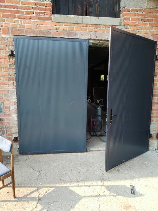 Drzwi garażowe przesuwne skrzydłowe bramy wjazdowe