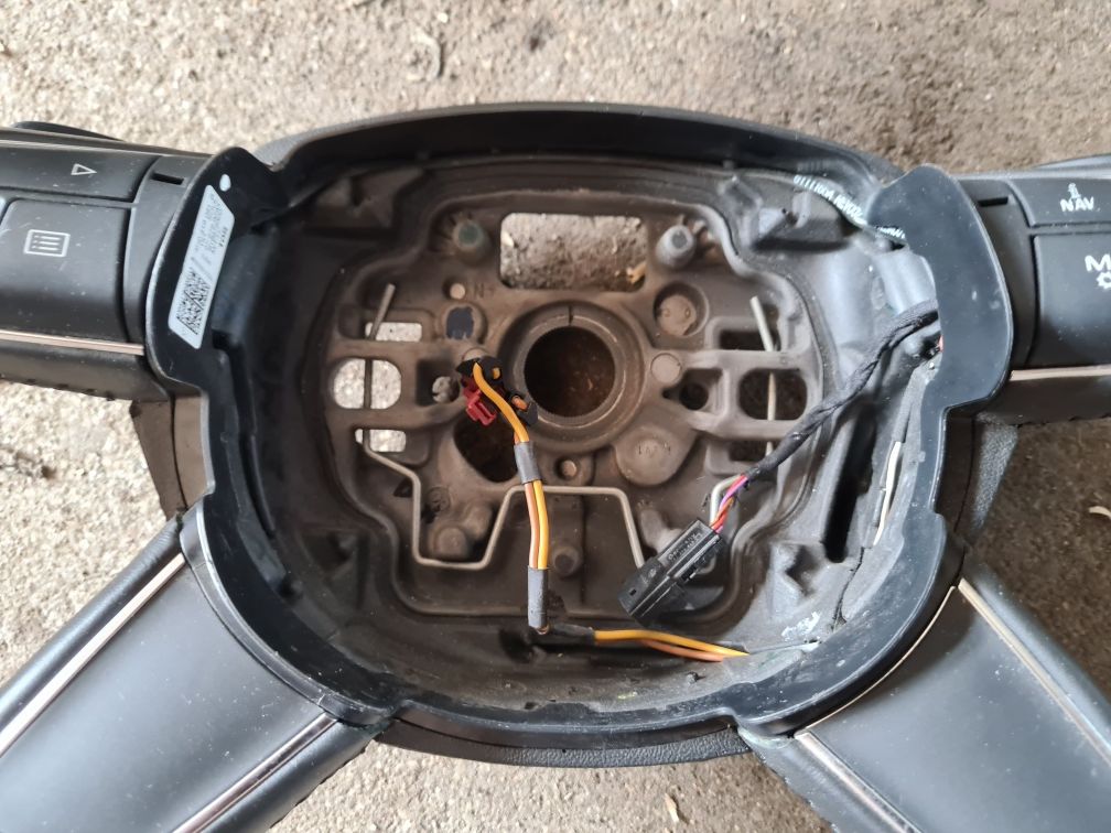 KIEROWNICA Podgrzewana skórzana asystent skóra AUDI A8 D4 S8 S4 B9 A4
