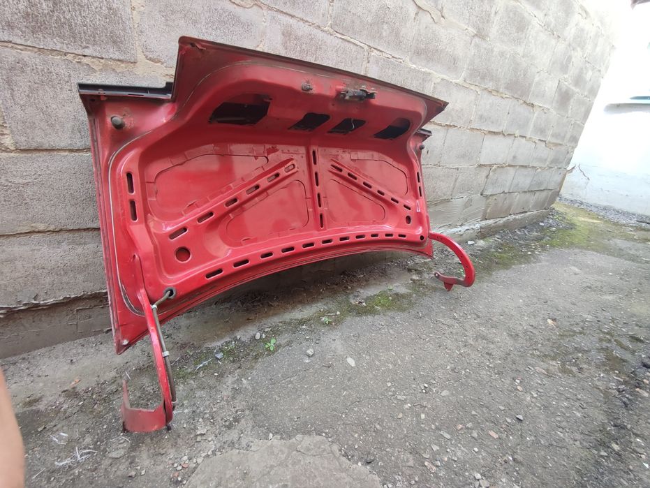 Задняя ляда крышка багажника Джетта 2