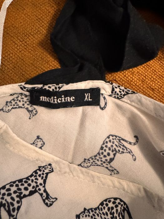 Bluzka damska z nadrukiem. XL