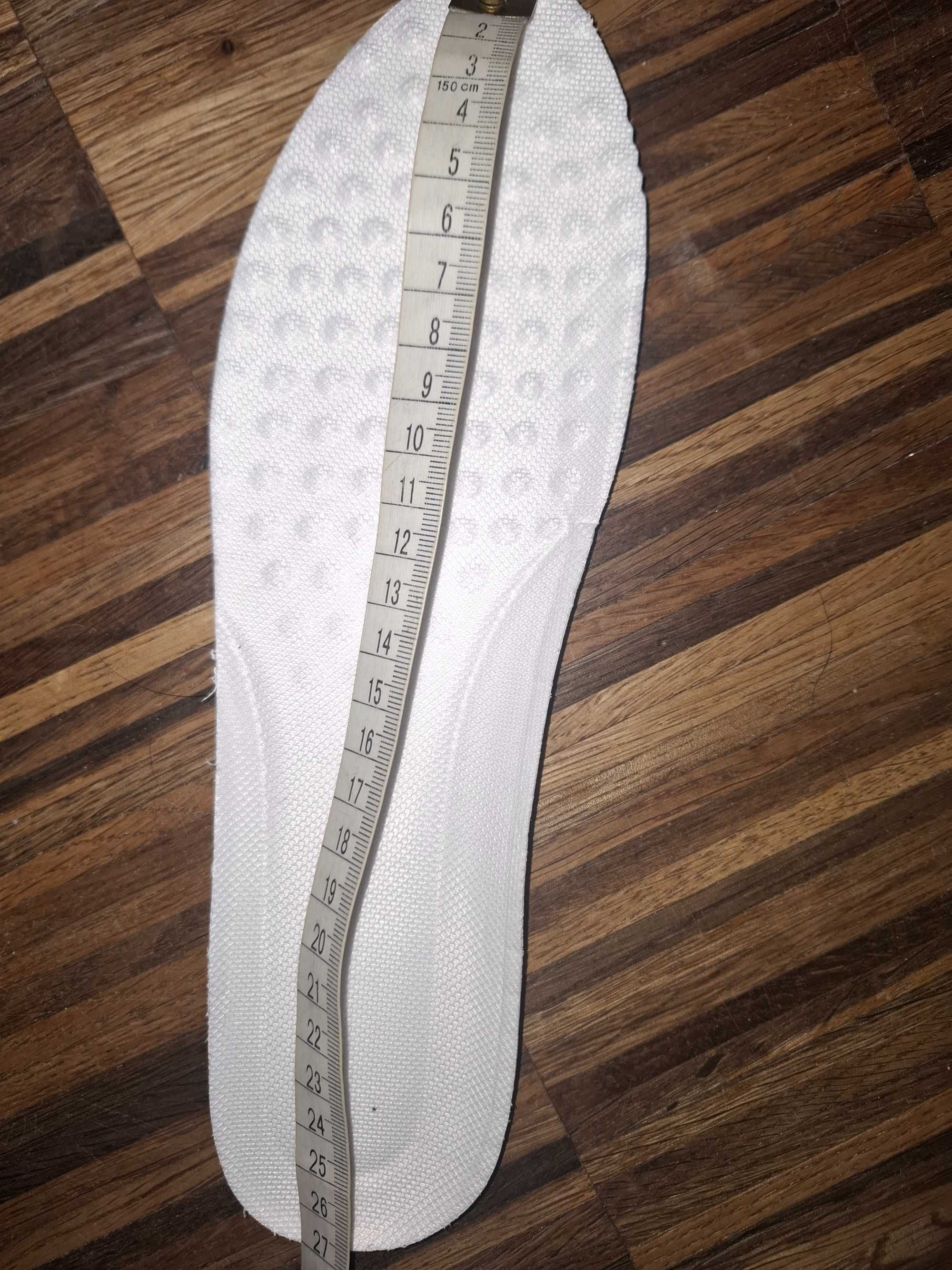 Nowe buty sportowe rozm. 43