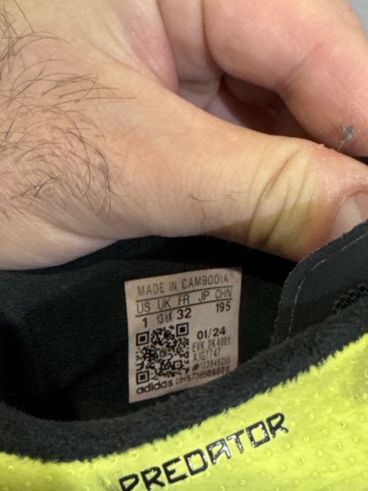 Футбольні бутси шипи дитячі Adidas Predator 31.5 стелька 19.5