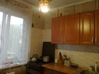 ПРОДАЮ 3-кім.Кв 58м2 (ЦЕНТР)на 2эт. Проспект Перемоги. Нов.М/п,Ламінат
