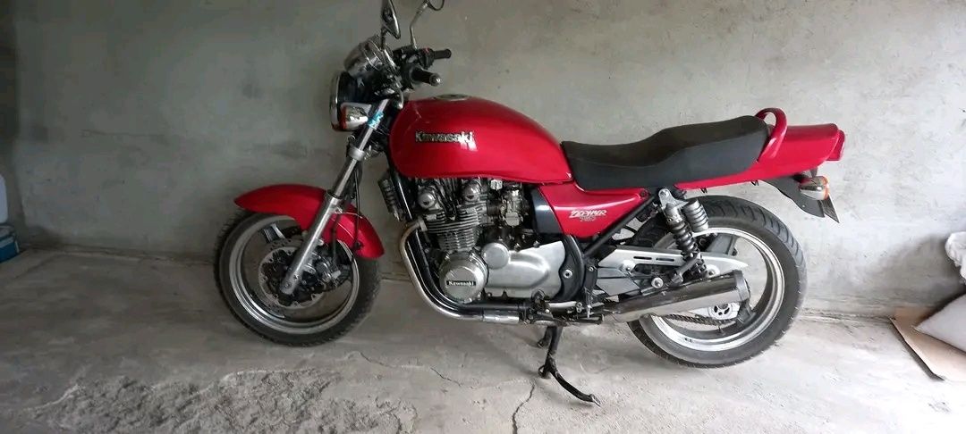 Motocykl Kawasaki Zefir 750