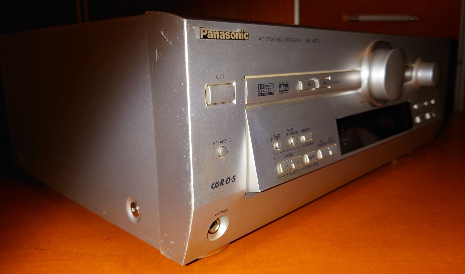 Amplituner Panasonic SA-HE70 5.1
