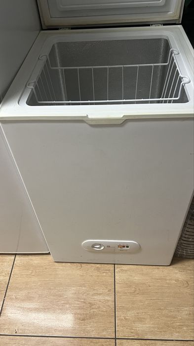 Arca Horizontal Kunft KCF2617 – Excelente Estado!