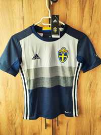 Koszulka klubowa dla fanów Szwecji firmy Adidas, rozmiar 140 cm, nowa