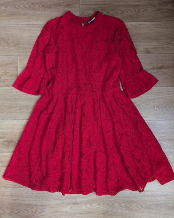 Красиве плаття міді довжина на гудзиках