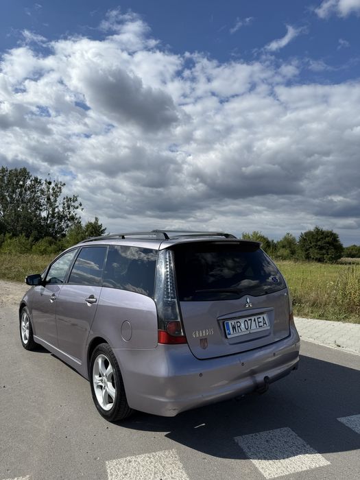 Mitsubishi Grandis 2.4 benzyna , automat , 6os